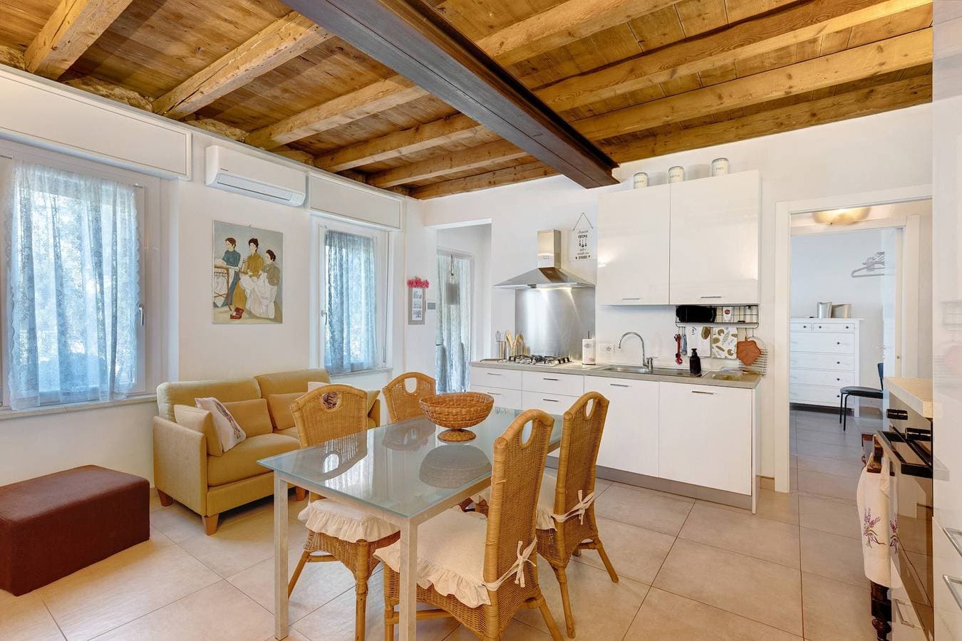 Foto 4 von 25: Ferienwohnung 'Les Amis' mit privatem Garten, Wi-Fi und Klimaanlage