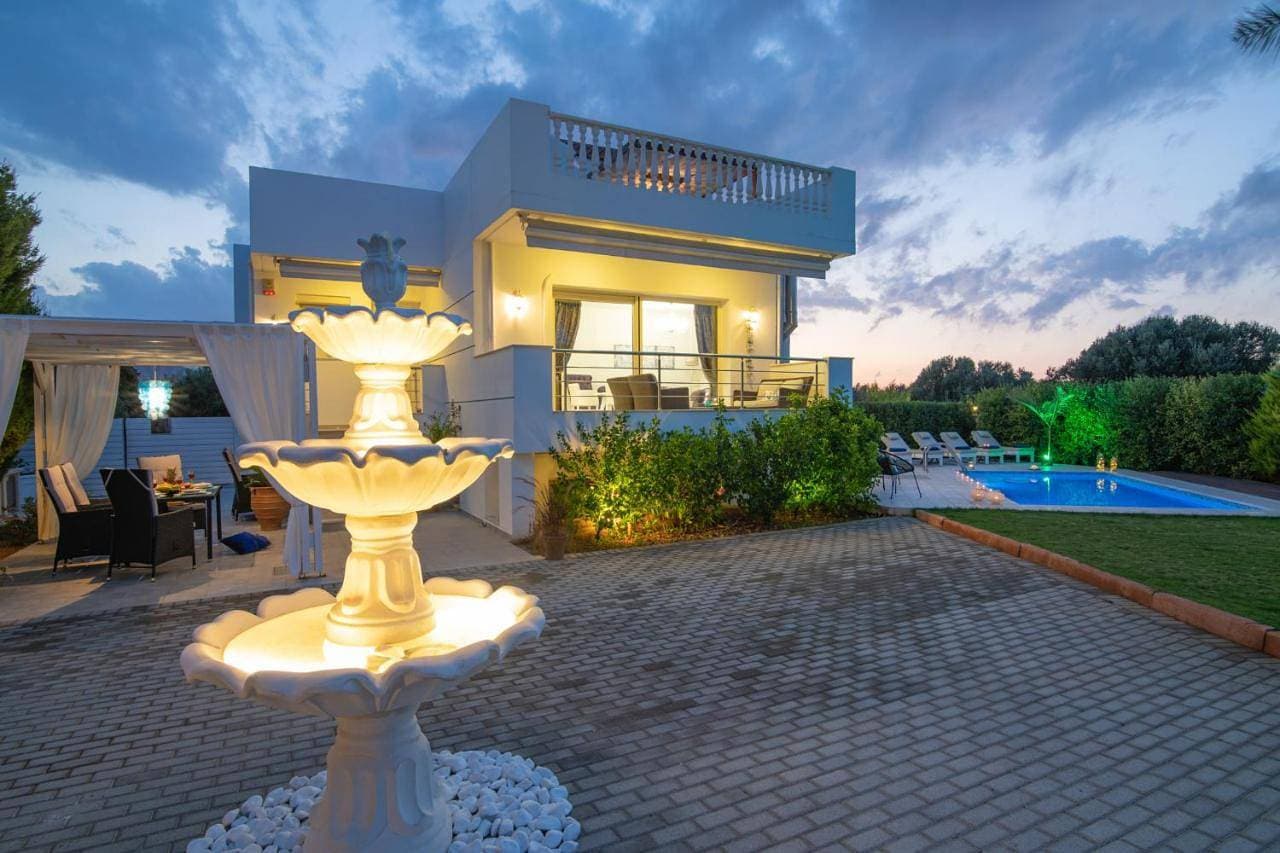 Foto 5 von 5: Villa with Private Pool
