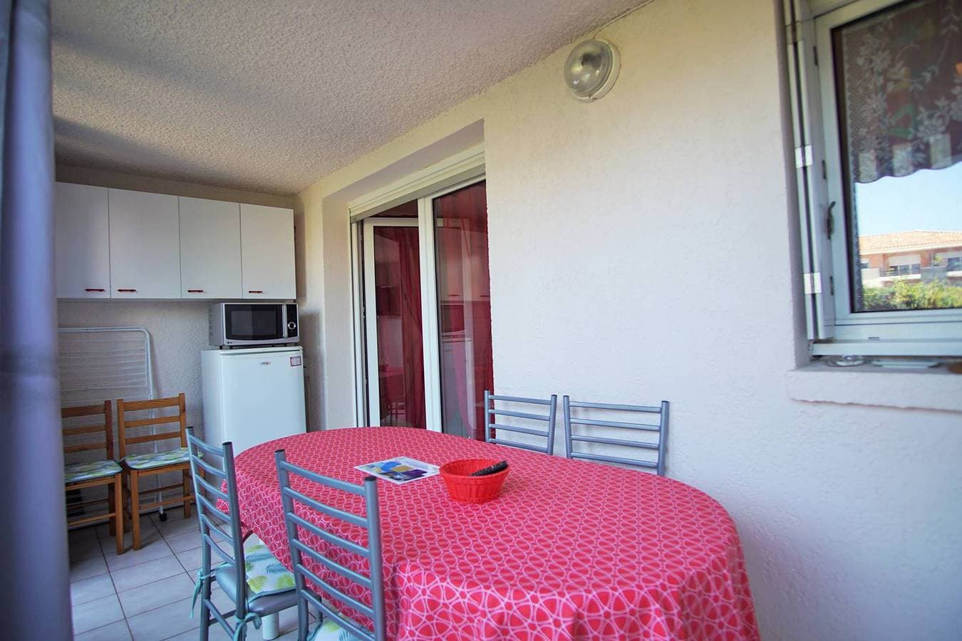 Foto 7 von 17: Residenz mit Swimmingpool und privatem Parkplatz!