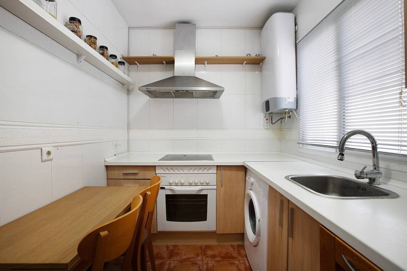 Foto 9 von 34: Ferienwohnung 'Benalmarina' mit Gemeinschaftspool, WLAN und Klimaanlage