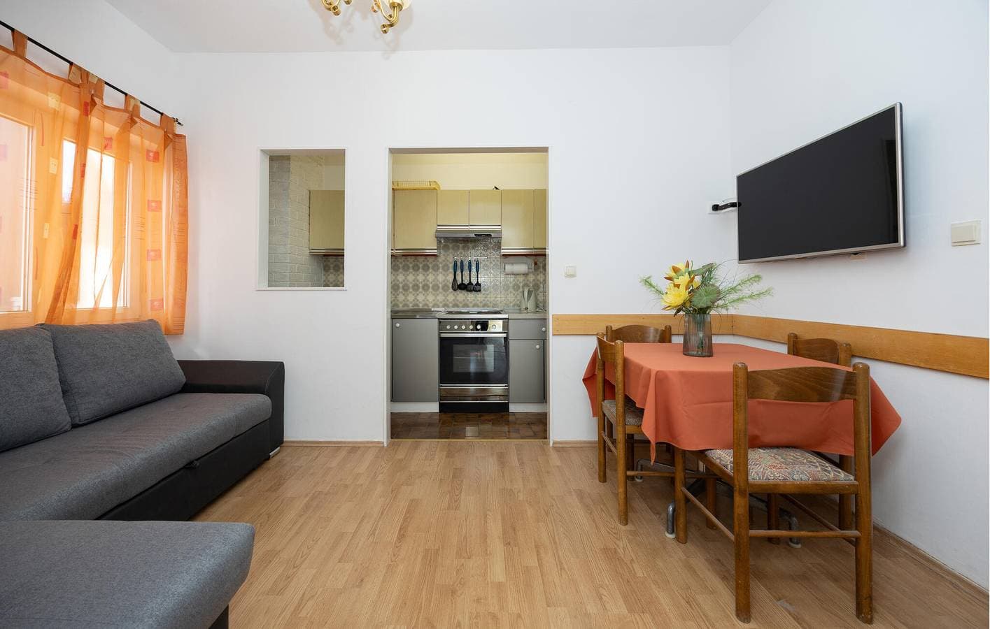 Foto 5 von 30: Apartment mit Meerblick, Pool und Terrasse, 1,5 km vom Strand entfernt