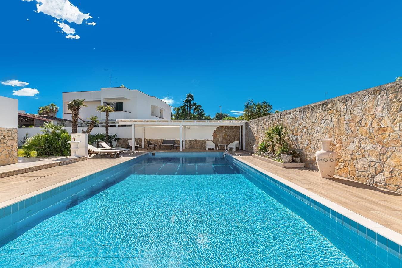 Foto 4 von 38: Villa für 6 Personen mit Pool