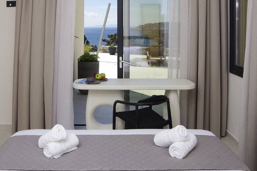 Foto 6 von 21: Villa Marenthe | 3 Bdr | Sea Views | Pool | Syros