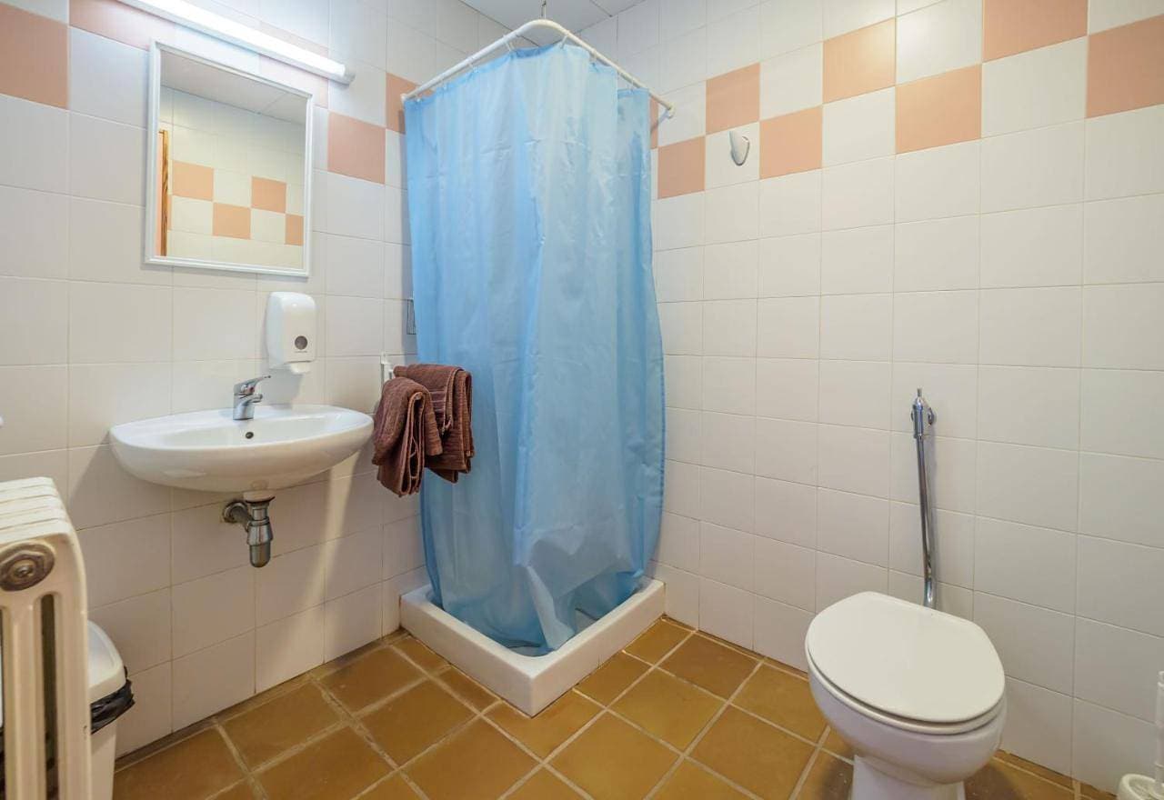 Foto 7 von 9: Double Room with Private Bathroom
