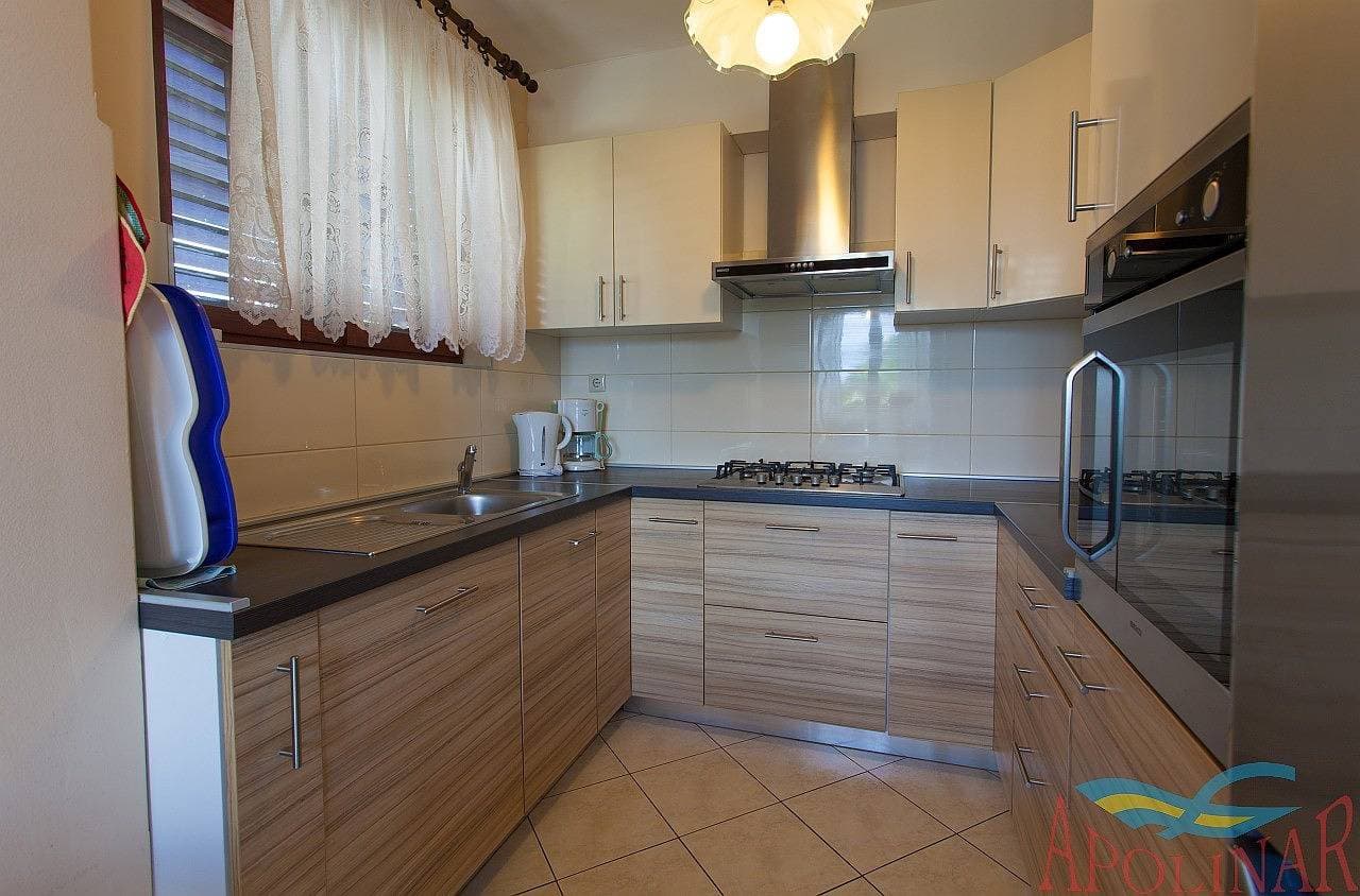 Geräumiges Apartment mit drei Schlafzimmern, Klimaanlage, WLAN und Meerblick
 1