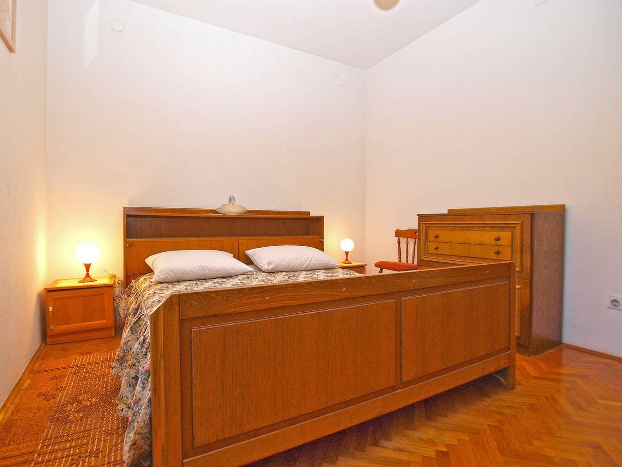Foto 13 von 31: Ferienwohnung für 4 Personen mit Terrasse