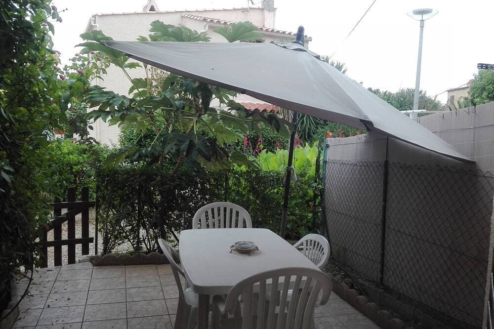 Strand 50 m. Ruhig, Grill, Auto vorhanden. Parkplatz. Myrtle Residenz 1 1
