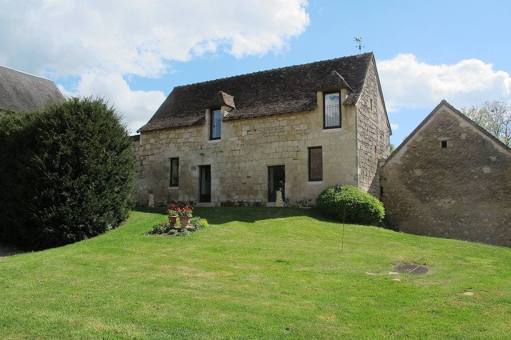 Schönes Herrenhaus mit Pool im Herzen von Touraine 1