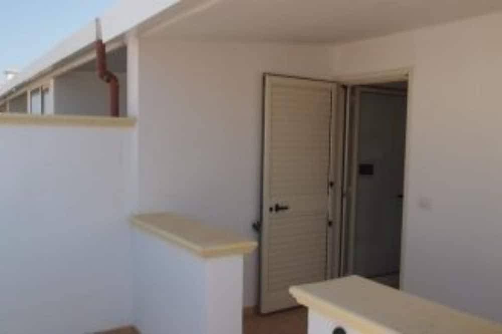 Foto 12 von 12: Zwei-Zimmer-Dachgeschosswohnung mit Aussicht nur 100 Meter vom Strand Torre Mozza entfernt