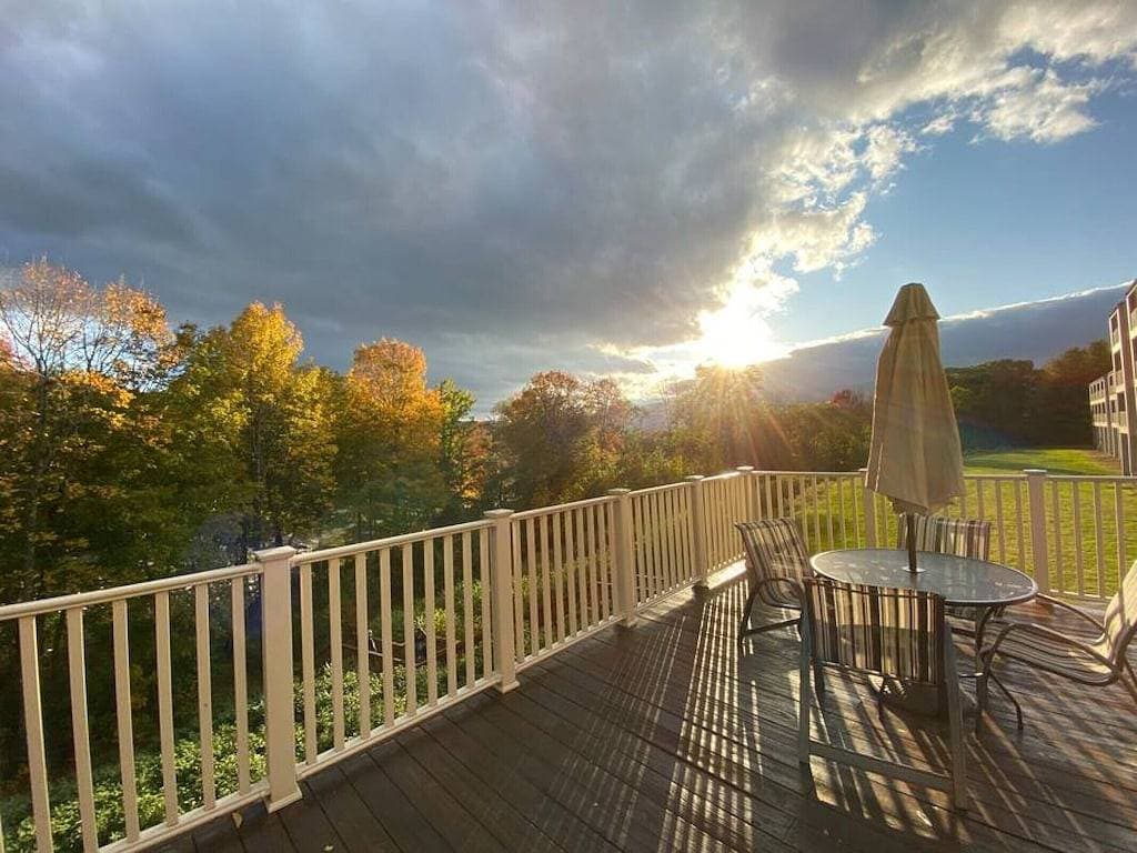 Foto 9 von 50: Remodeled Studio | Private Balcony | Granite Kitchen | Indoor Pool & Hot Tub