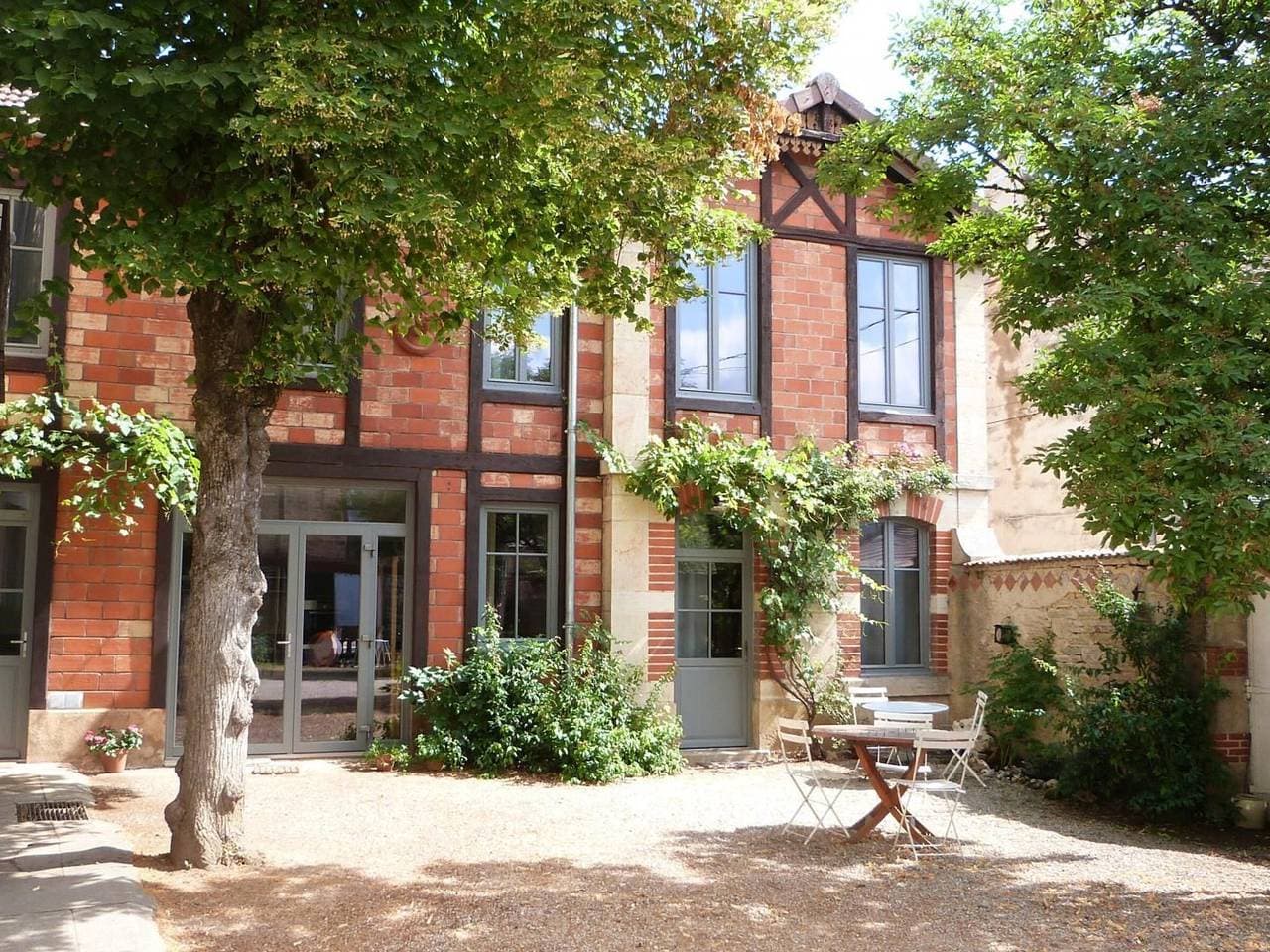 Charmantes Haus in den Weinbergen, großer Garten 1