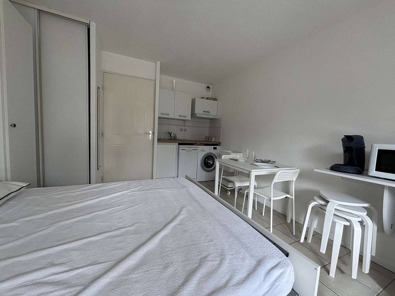 Foto 10 von 12: Charmante Wohnung am Meer mit Terrasse, Parkplatz und Pool, 4 Schlafplätze