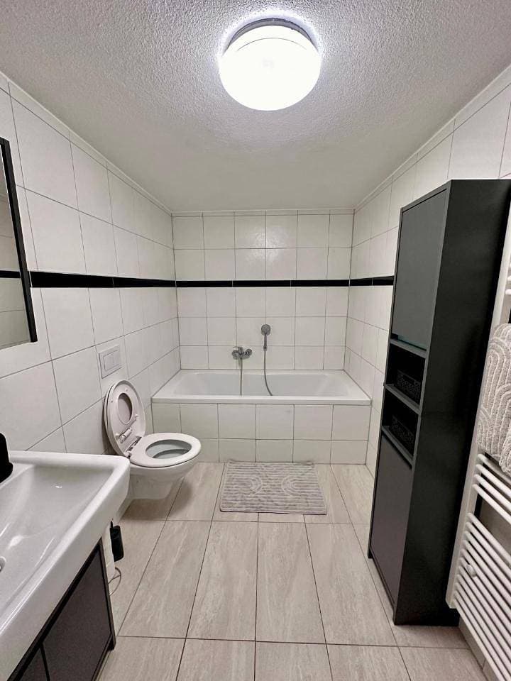 Foto 8 von 21: Three-Bedroom Apartment