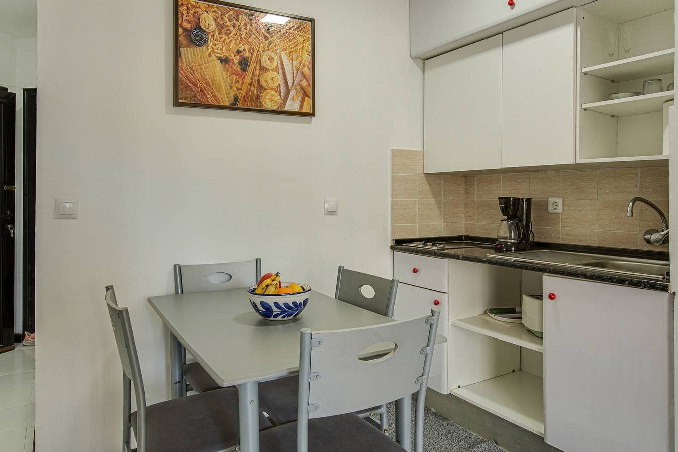 Foto 11 von 20: Ferienwohnung "Villa Amanda" mit Meerblick, Pool, WLAN, Klimaanlage & Terrasse
