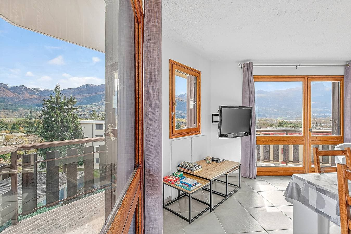Foto 4 von 35: Le Plein Ciel – Seeblick, WLAN, renoviertes Apartment in Embrun