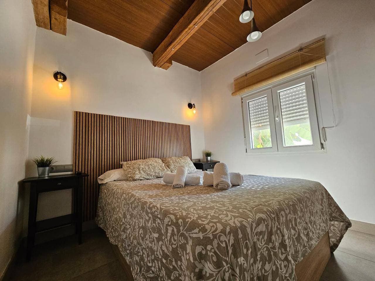 Foto 10 von 63: Three-Bedroom House