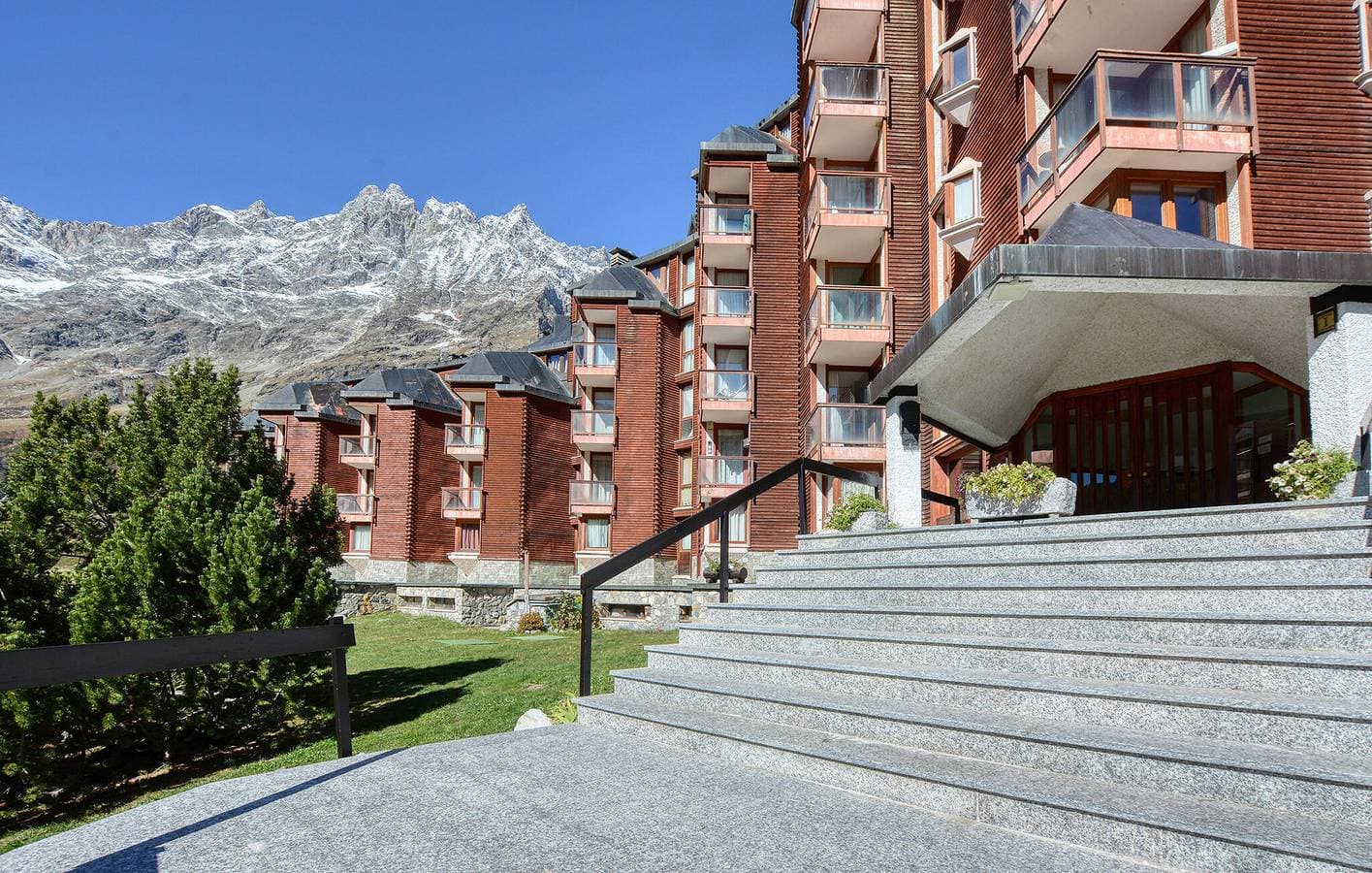 Foto 10 von 23: Gemütliches Ski-Apartment mit Garage und Terrasse - 500m nach Breuil-Cervinia