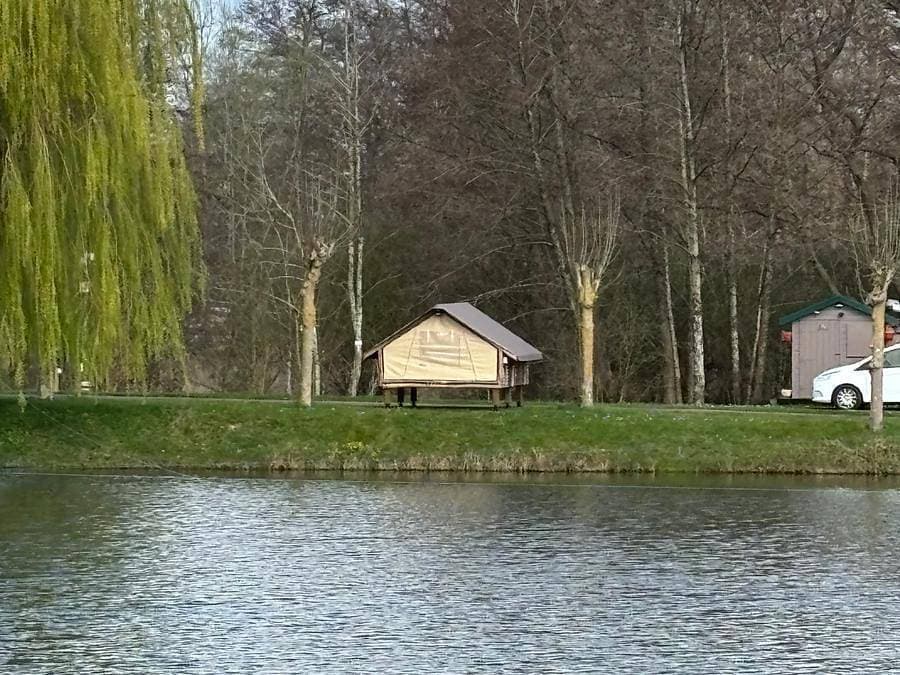 Foto 4 von 38: Flower Camping des 2 Rivières - Safarizelt 2 personen - Campanna Bord D'Étang