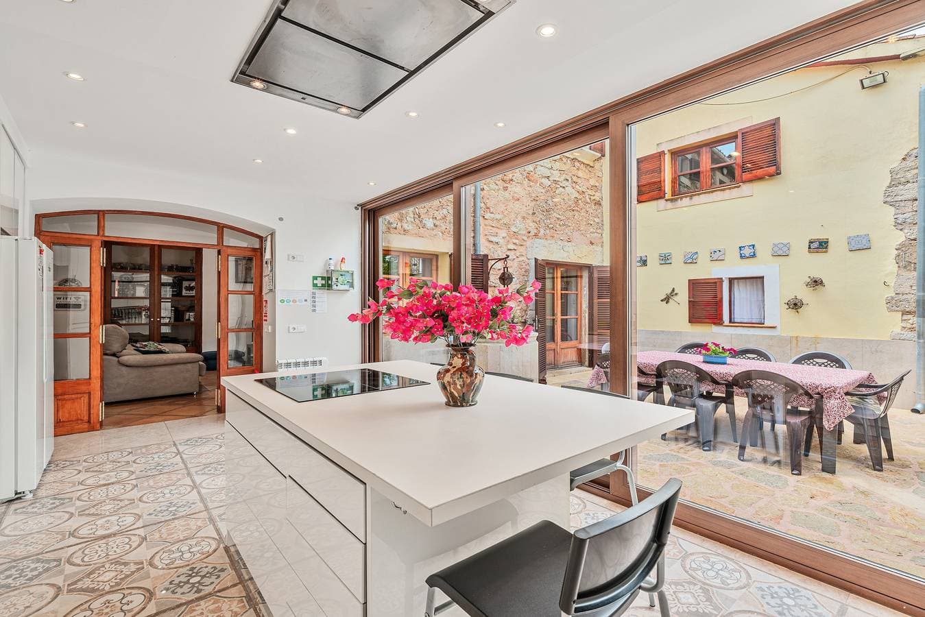 Foto 6 von 30: Sa Llimonera de Binissalem – Ferienhaus mit Pool, 6 Schlafzimmern & Klimaanlage