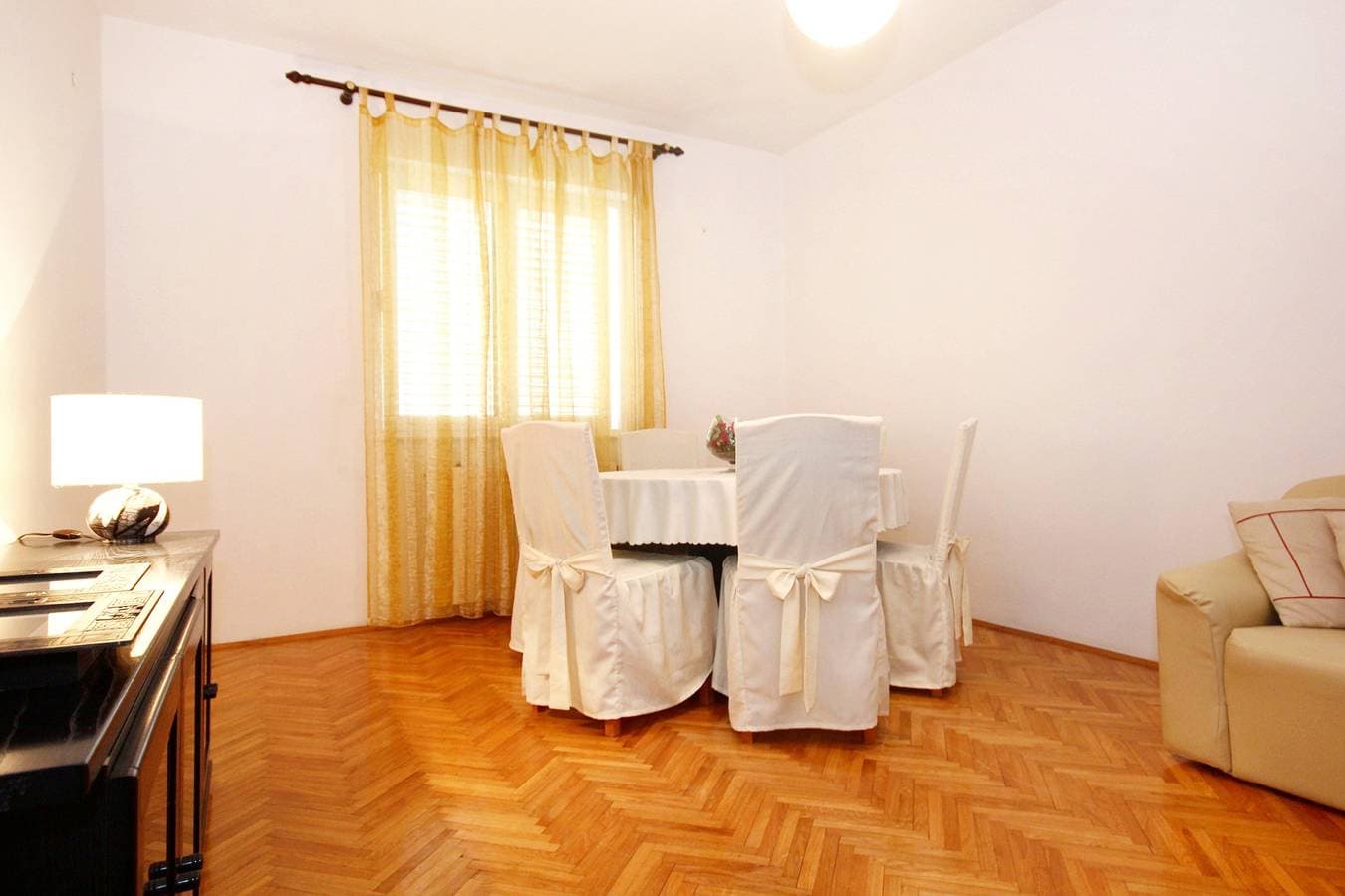 Foto 13 von 34: 3-Zimmer-Ferienwohnung mit Terrasse Korcula A-180-a