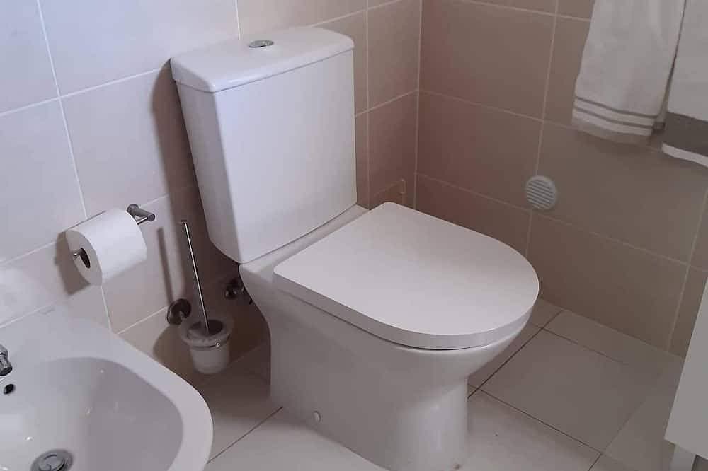 Foto 7 von 17: Apartamento T1 em Quarteira!