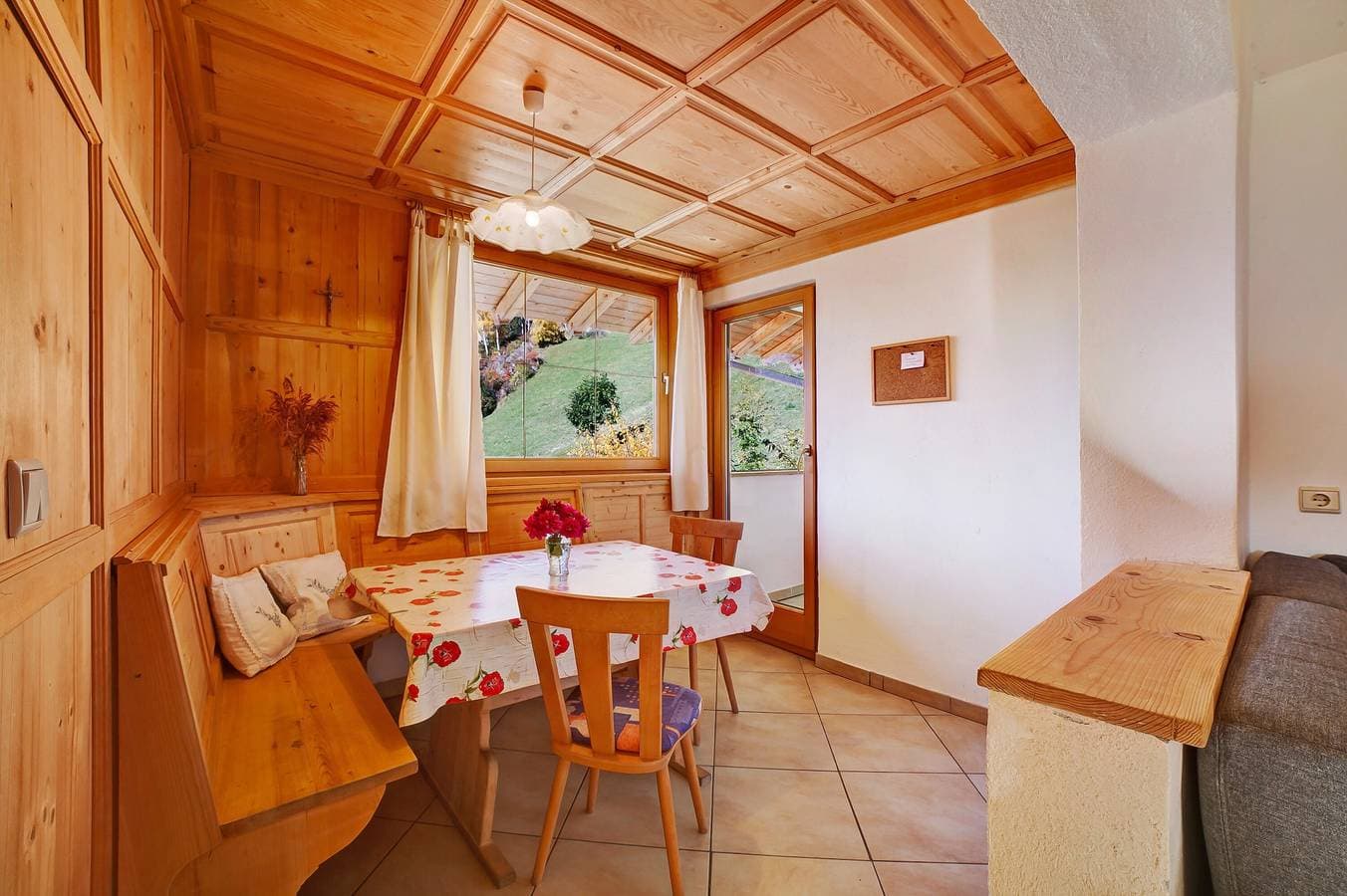 Foto 3 von 19: Ferienwohnung "Unterstuanerhof Hochwilde" mit Bergblick, Garten, Balkon & WLAN