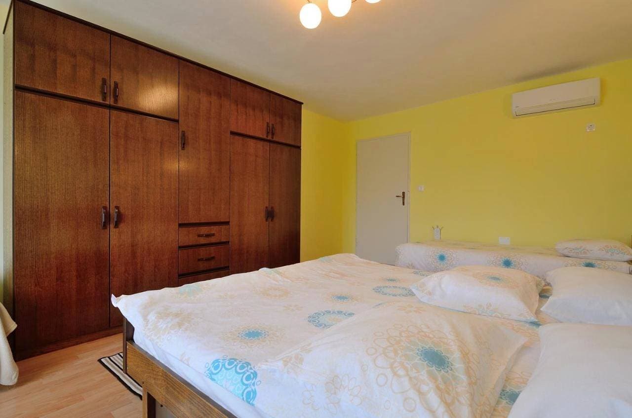Foto 5 von 25: Two-Bedroom Apartment
