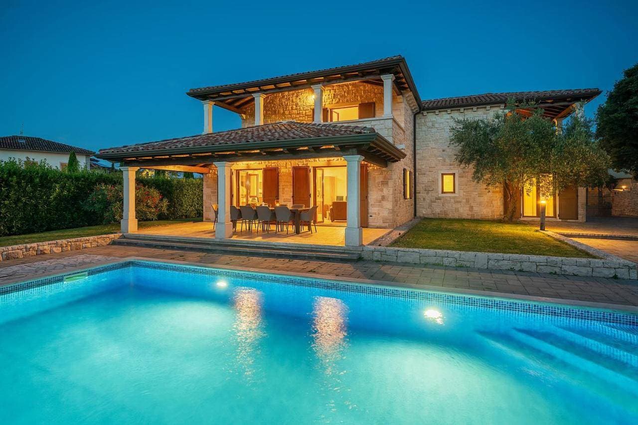 Foto 4 von 12: Villa