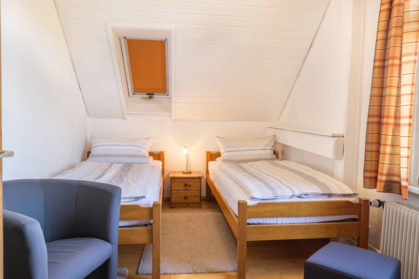Foto 13 von 26: Gemütliche Ferienwohnung "Zum Seeblick" in Seenähe mit Bergblick, WLAN & Garten