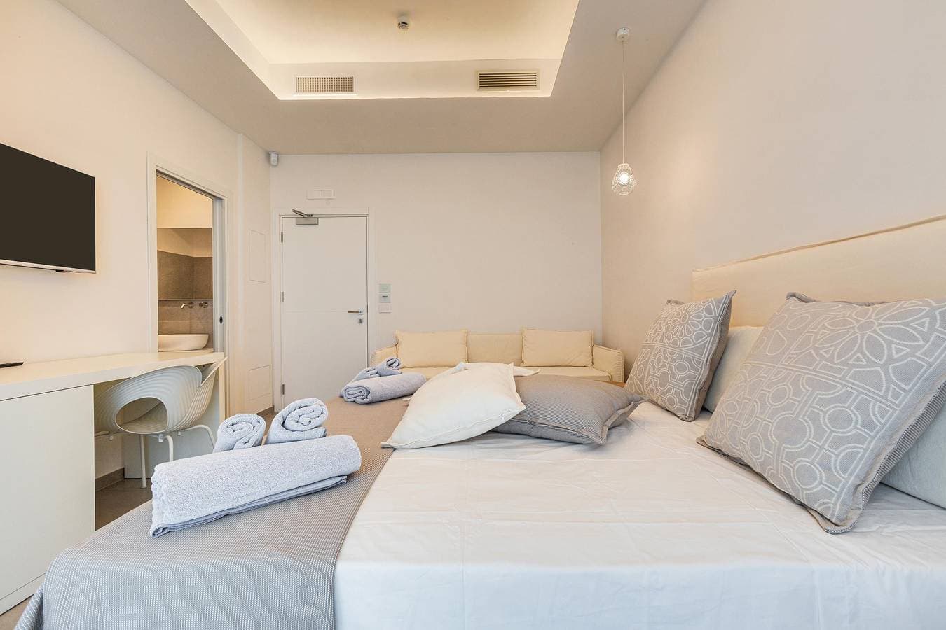 Foto 2 von 55: Zimmer für 4 Personen mit Pool