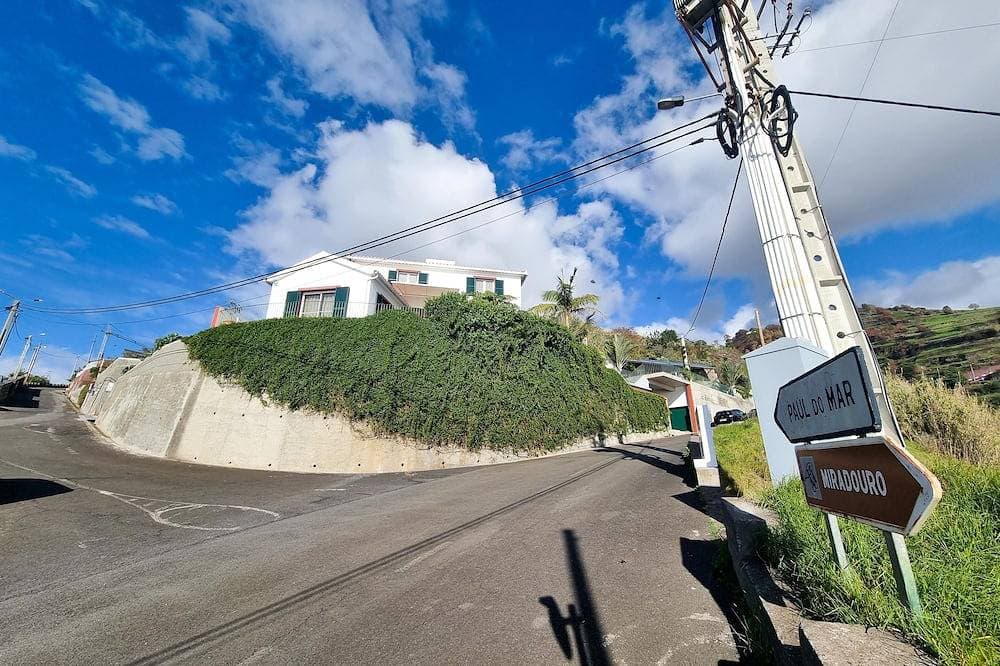 Foto 3 von 30: Ladeira Haus mit eigenem Pool | Luxuriöses | Kostenloses WIFI | in Calheta