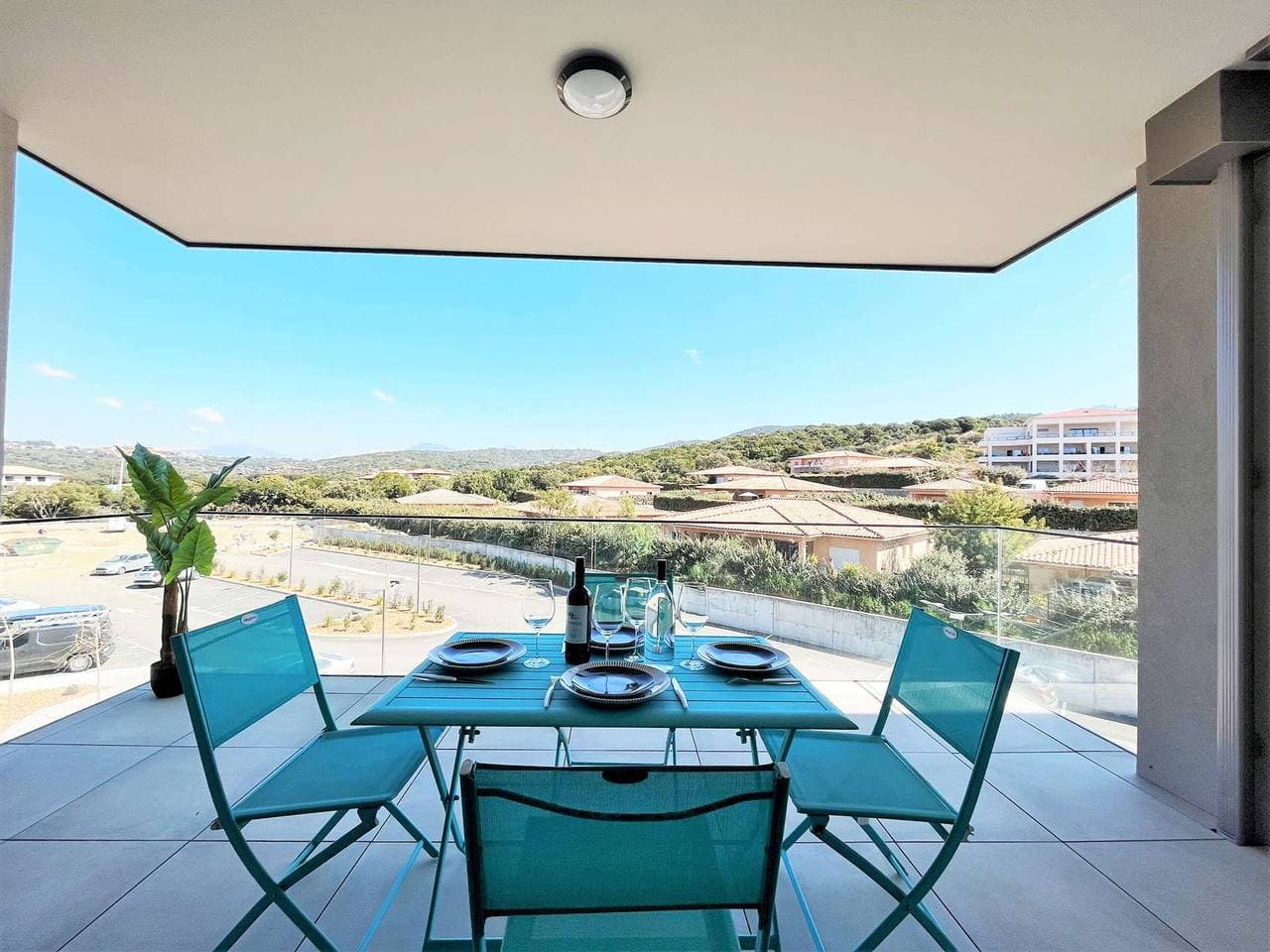 2-Zimmer-Wohnung mit Terrasse, 650m zum Strand, Parkplatz – Komfort & Nähe zu Geschäften 1