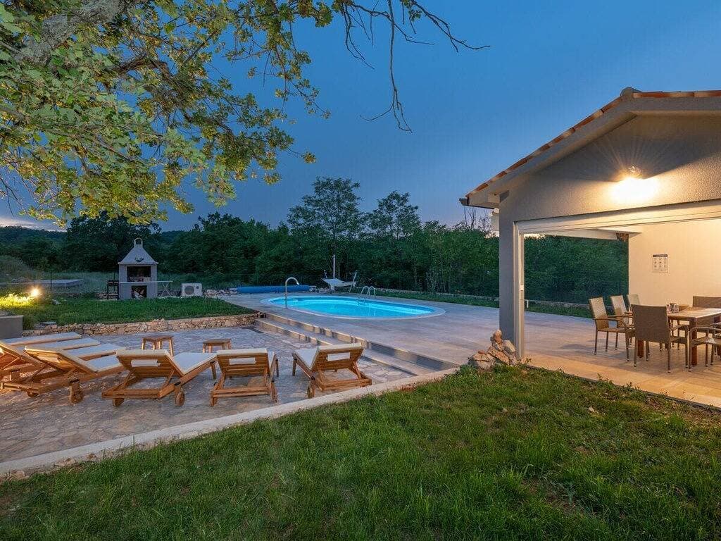 Foto 3 von 31: Villa in Labin mit Schwimmbecken