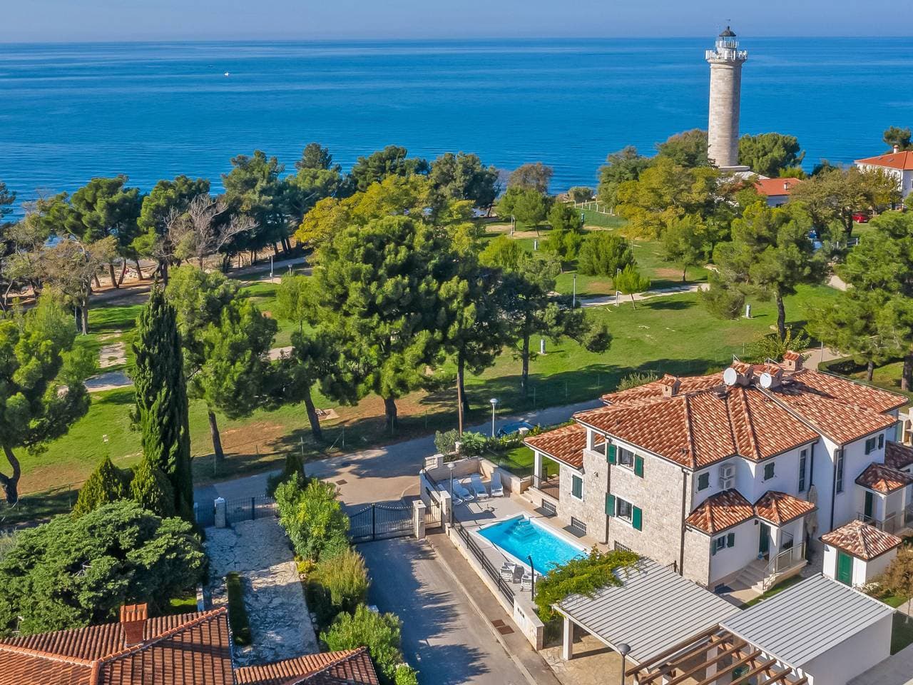 Schönes Doppelhaus Villa Beach Front 1