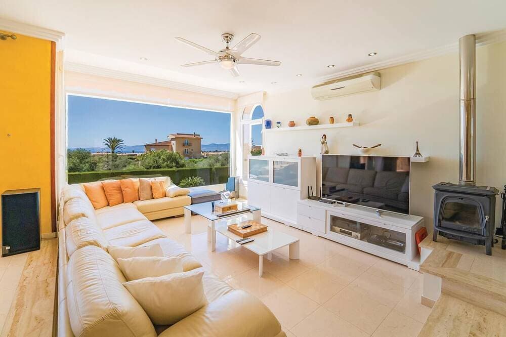 Foto 2 von 30: Awesome home in Sa Torre