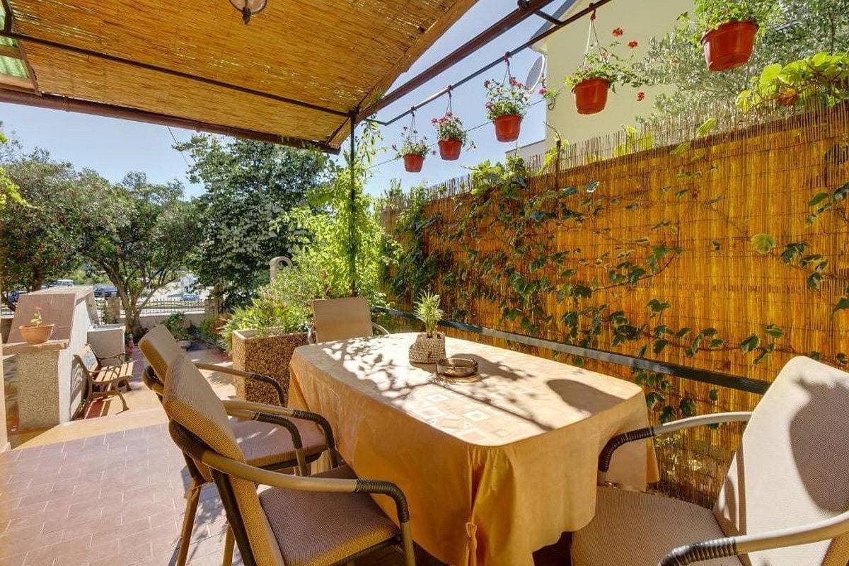 2-Zimmer-Ferienwohnung mit Terrasse Mali Losinj -a 1