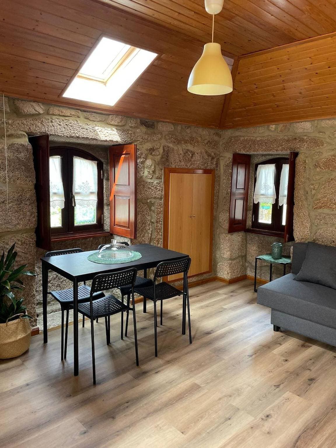 Foto 2 von 32: Ferienhaus 'Casa Da Quelha' mit Bergblick, WLAN und Klimaanlage