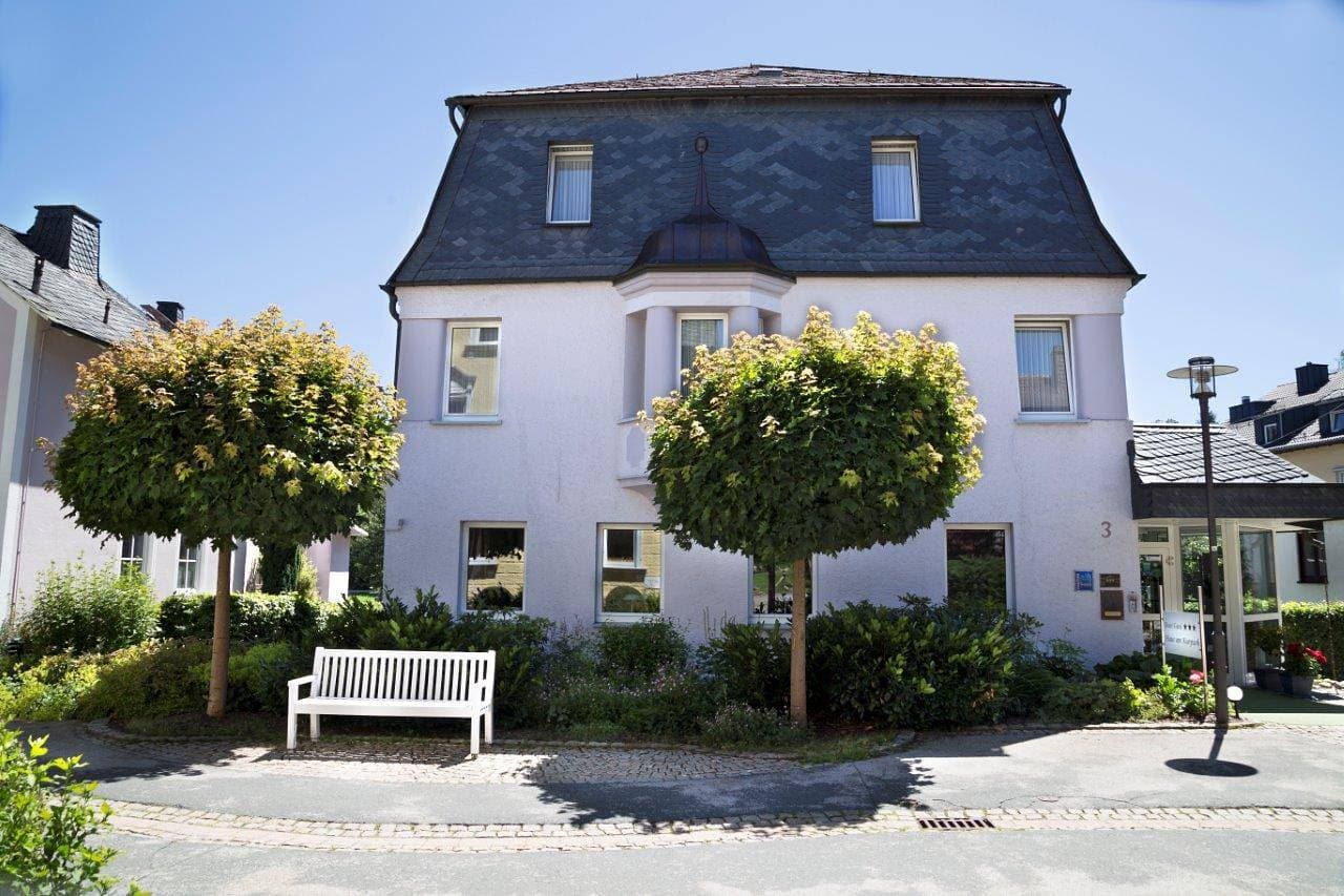 Foto 7 von 12: Haus am Kurpark - Hotel garni - Budget-Doppelzimmer inklusive Frühstück