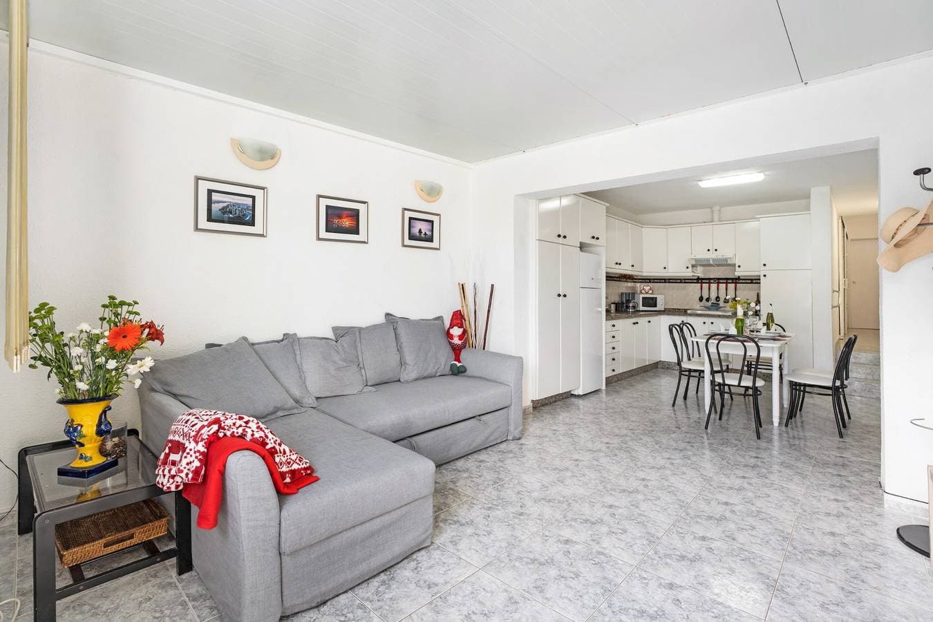 Foto 9 von 35: Ferienwohnung „Poris“ mit beheiztem Pool, privater Terrasse & WLAN