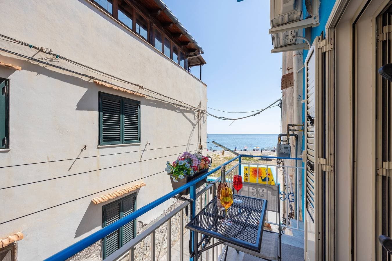 Foto 11 von 23: Ferienwohnung 'Onda Blu' mit Meerblick, Wi-Fi und Klimaanlage