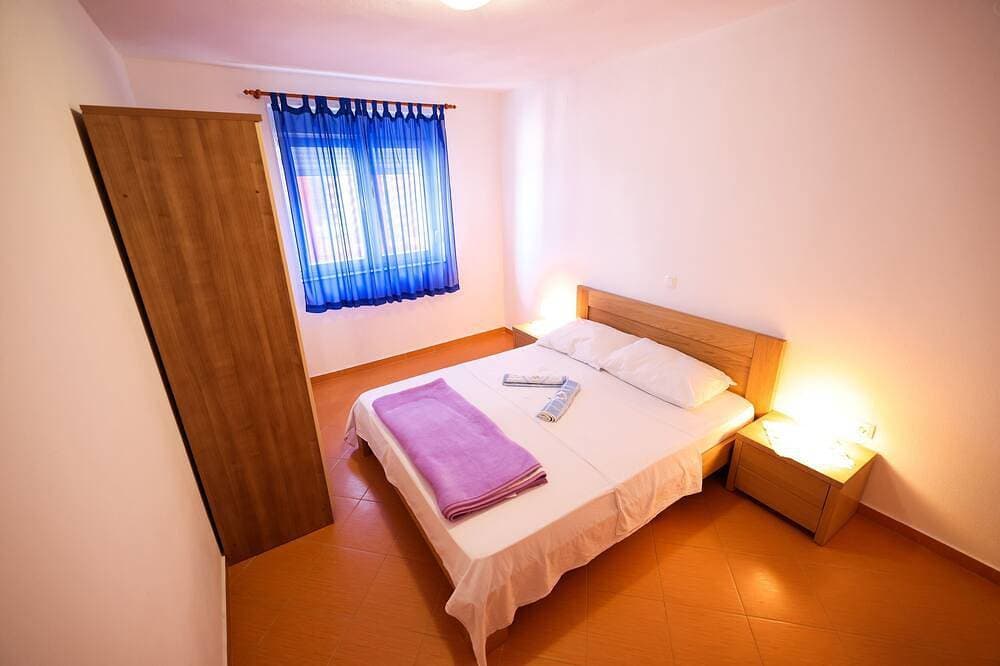 Foto 4 von 13: 3-Zimmer-Ferienwohnung mit Terrasse und Meerblick Kozjaca, Paklenica
