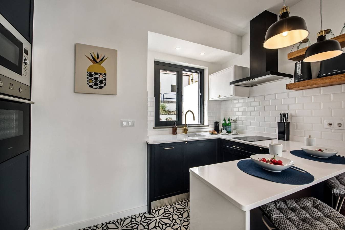 Foto 6 von 23: Casinha da Sorte · Stylish & Unique House In The H