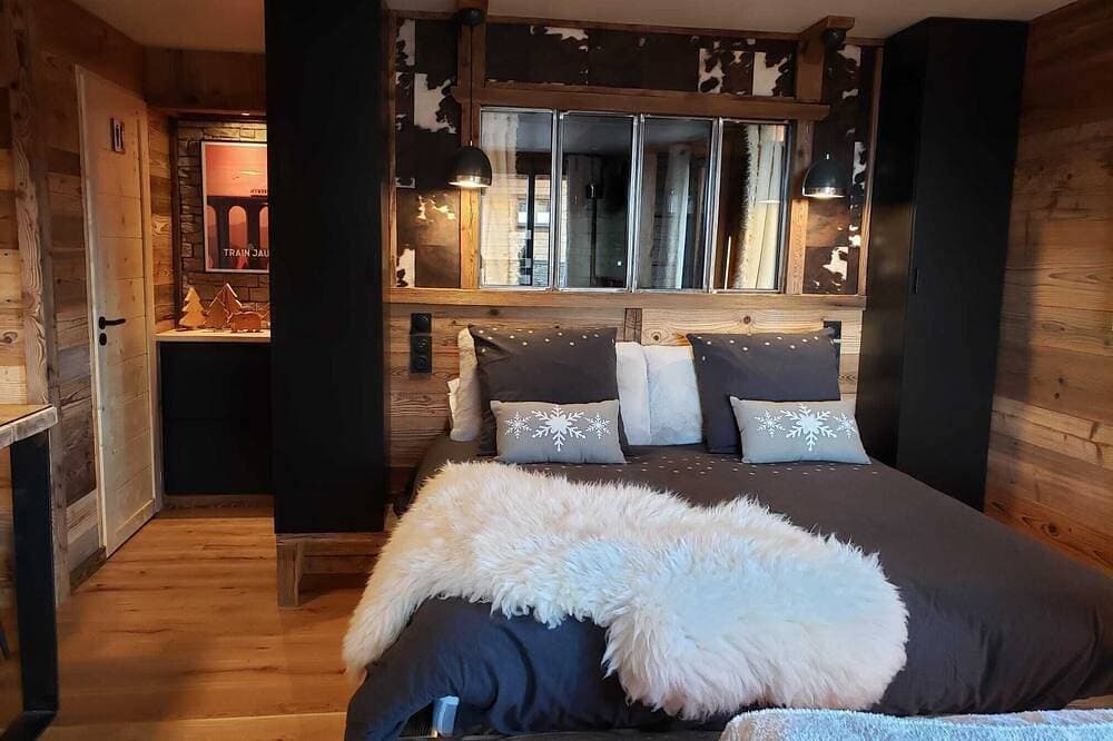 Foto 4 von 30: Suite Balnéo Les Boutons D'Or ***** Font-Romeu
