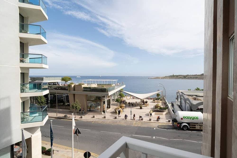 A lovely 1Br seafront apartment with strong WIFI ! 1