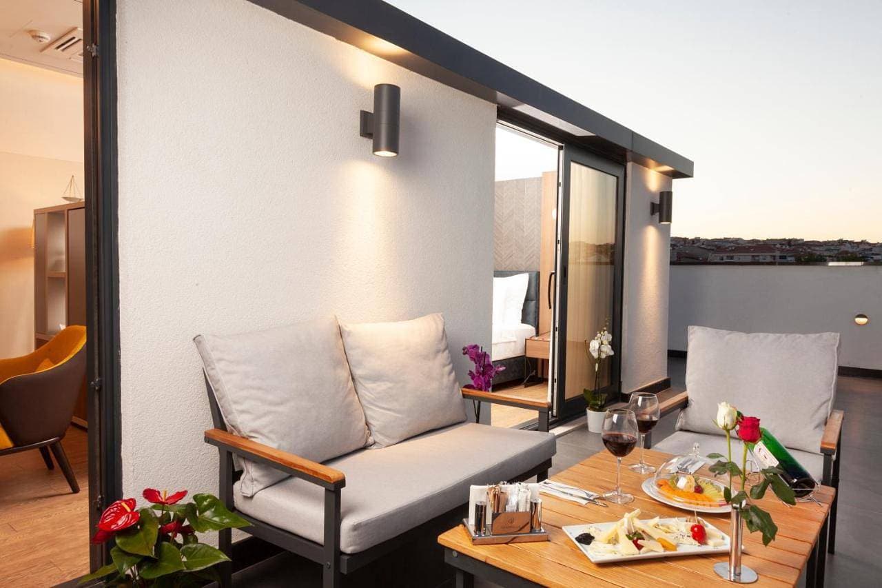 Foto 6 von 9: King Room with Balcony
