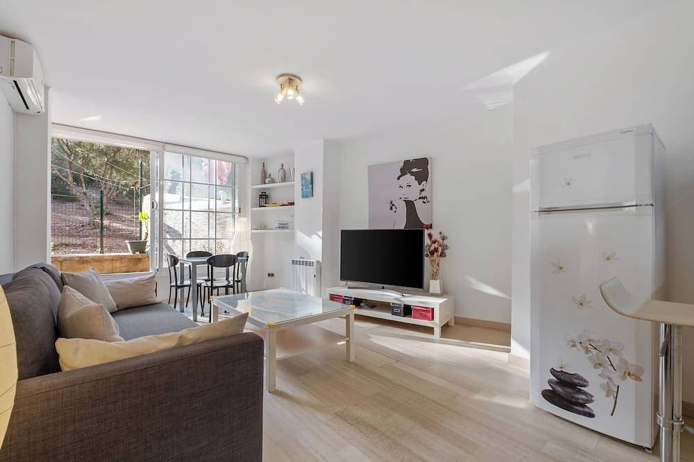 Apartment mit Terrasse 1