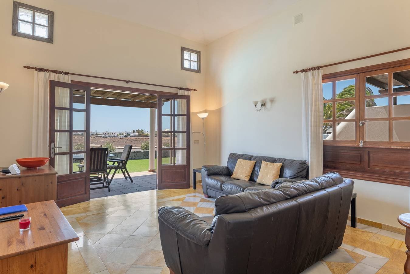 Foto 5 von 28: Villa in erster Linie La Goleta mit privatem beheiztem Pool und kostenlosem WLAN