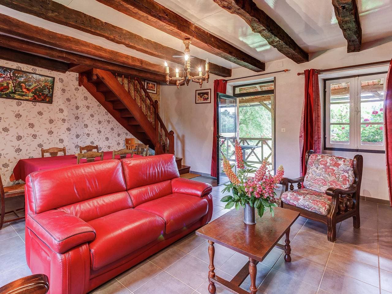 Foto 8 von 40: Komfortables Ferienhaus mit privatem Pool