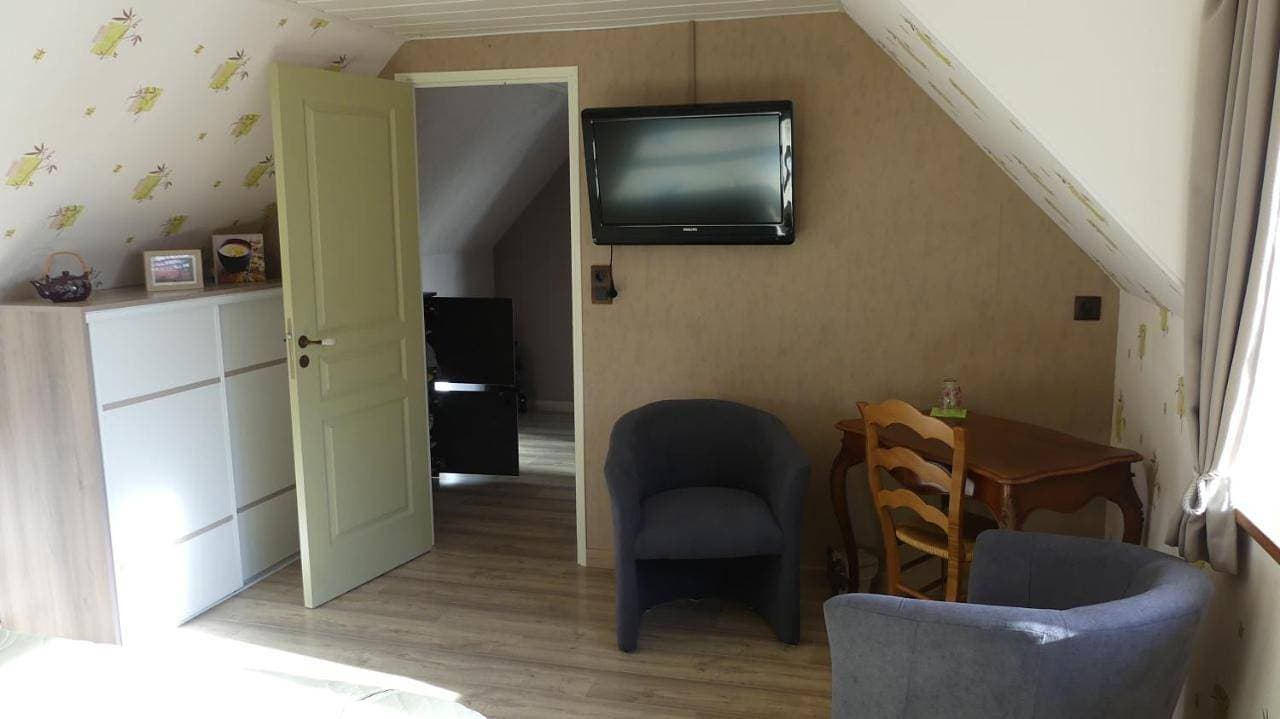 Foto 5 von 9: Double Room with Private Bathroom