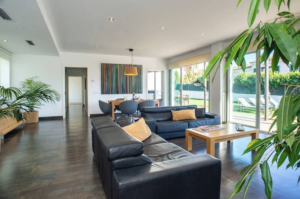 Foto 12 von 30: Luxury villa by the sea Minimum 32 days
